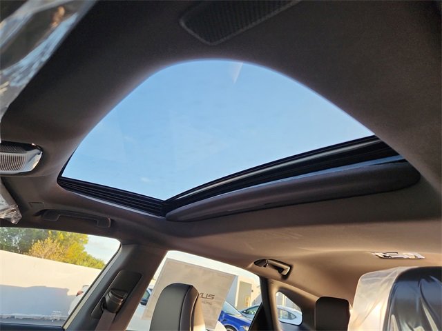 New 2026 Lexus RX 450h AWD image 22