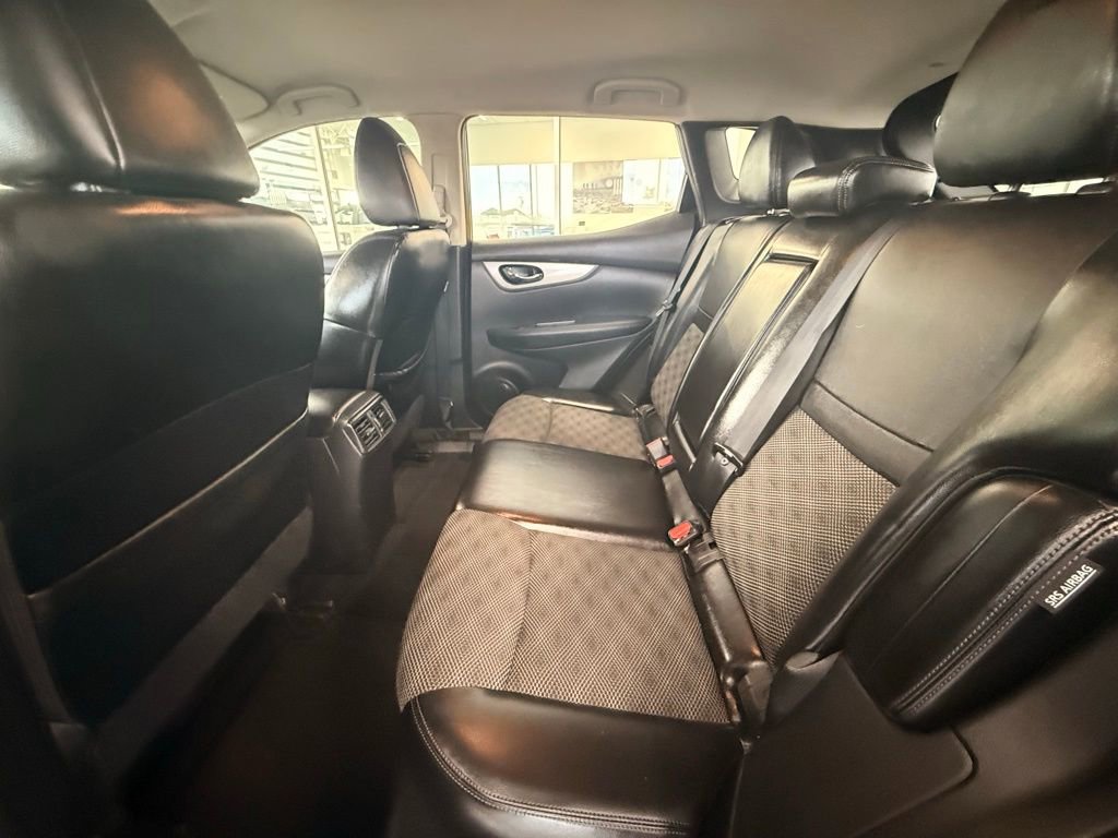 Used 2020 Nissan Rogue Sport SV w/ Technology Package image 19