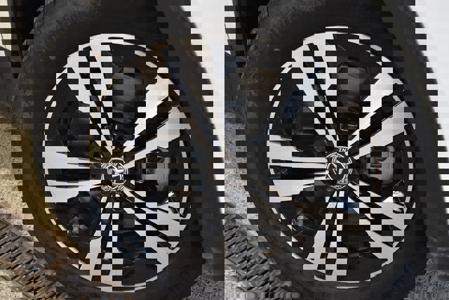 New 2025 Mercedes-Benz GLB 250 4MATIC image 14