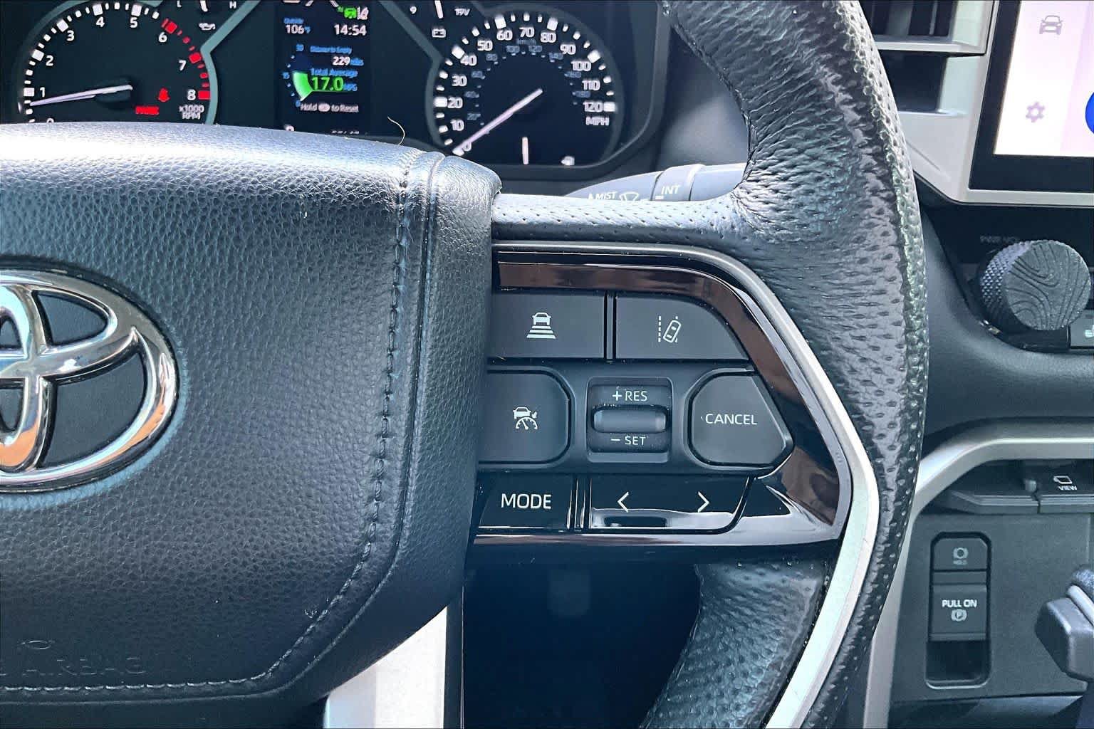Used 2023 Toyota Tundra Limited AWD/4WD image 23