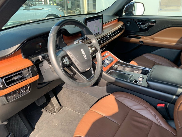 Used 2020 Lincoln Aviator Reserve w/ Elements Package Plus AWD/4WD image 23