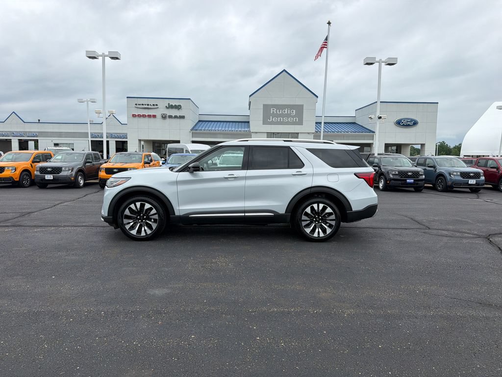 Used 2026 Ford Explorer Platinum w/ LUX Leather Package AWD/4WD image 2