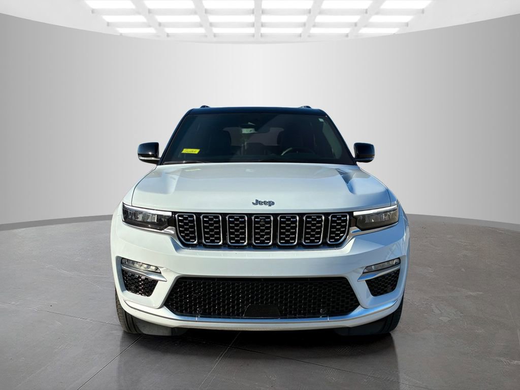 Used 2025 Jeep Grand Cherokee Summit image 2