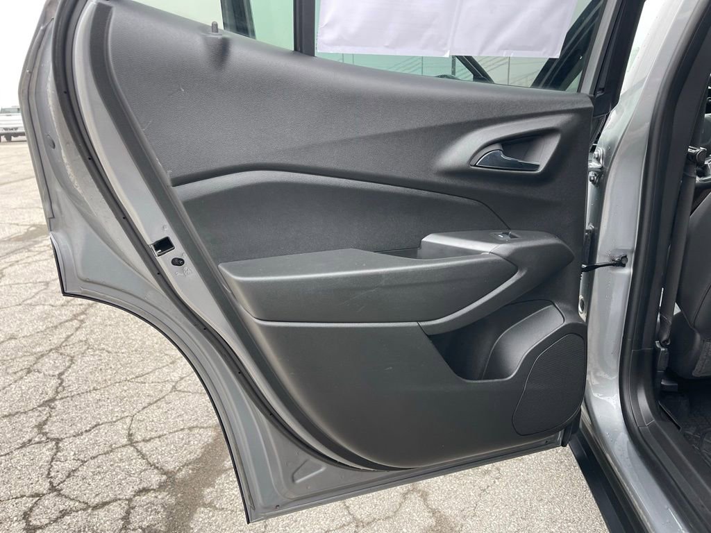 Used 2024 Chevrolet Trax ACTIV w/ Driver Confidence Package image 20