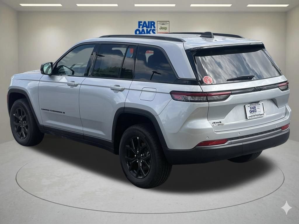 New 2026 Jeep Grand Cherokee Altitude AWD/4WD image 7