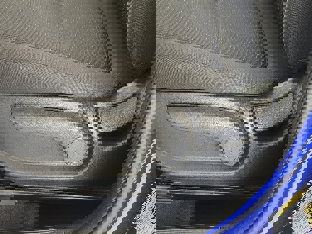 Used 2021 Hyundai Venue SE image 16