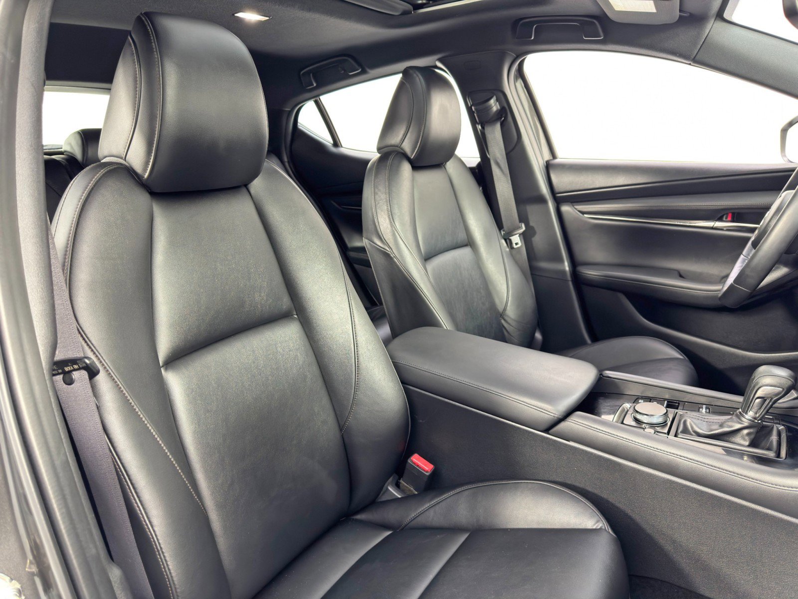 Used 2021 MAZDA MAZDA3 s image 34