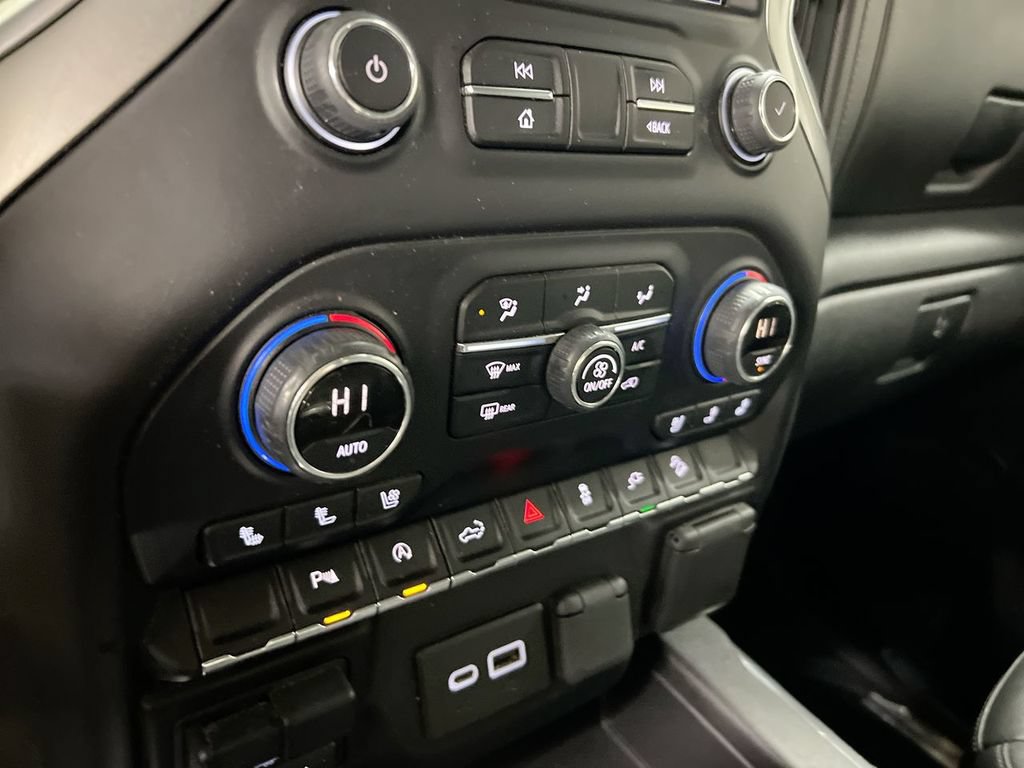 Used 2022 Chevrolet Silverado 1500 LTZ AWD/4WD image 15