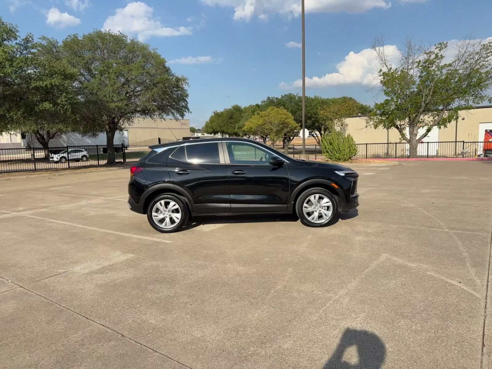 Used 2025 Buick Encore GX Preferred AWD/4WD image 15
