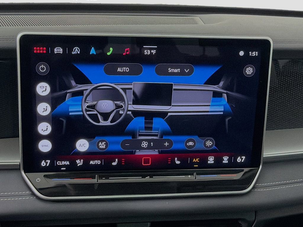 Used 2025 Volkswagen Tiguan SE image 16