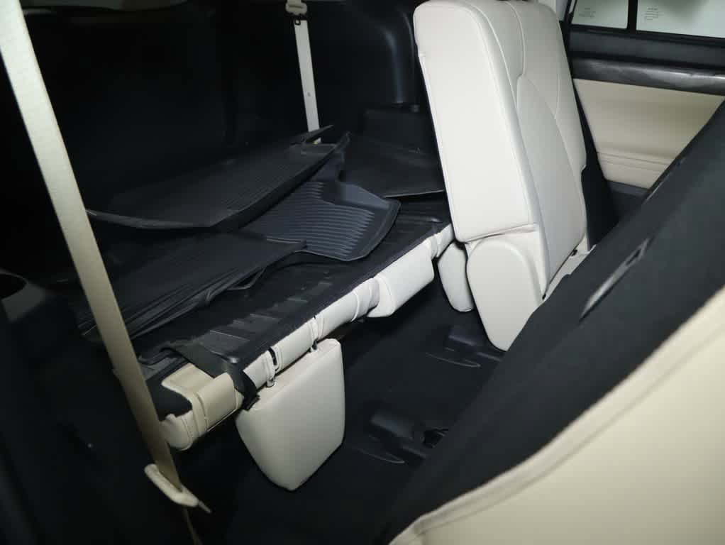 Used 2024 Toyota Highlander Limited AWD/4WD image 41