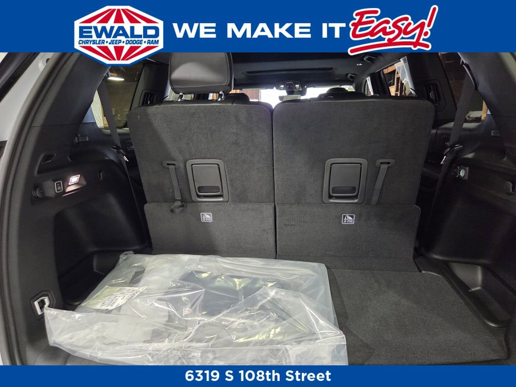 New 2025 Jeep Grand Cherokee L Altitude image 20