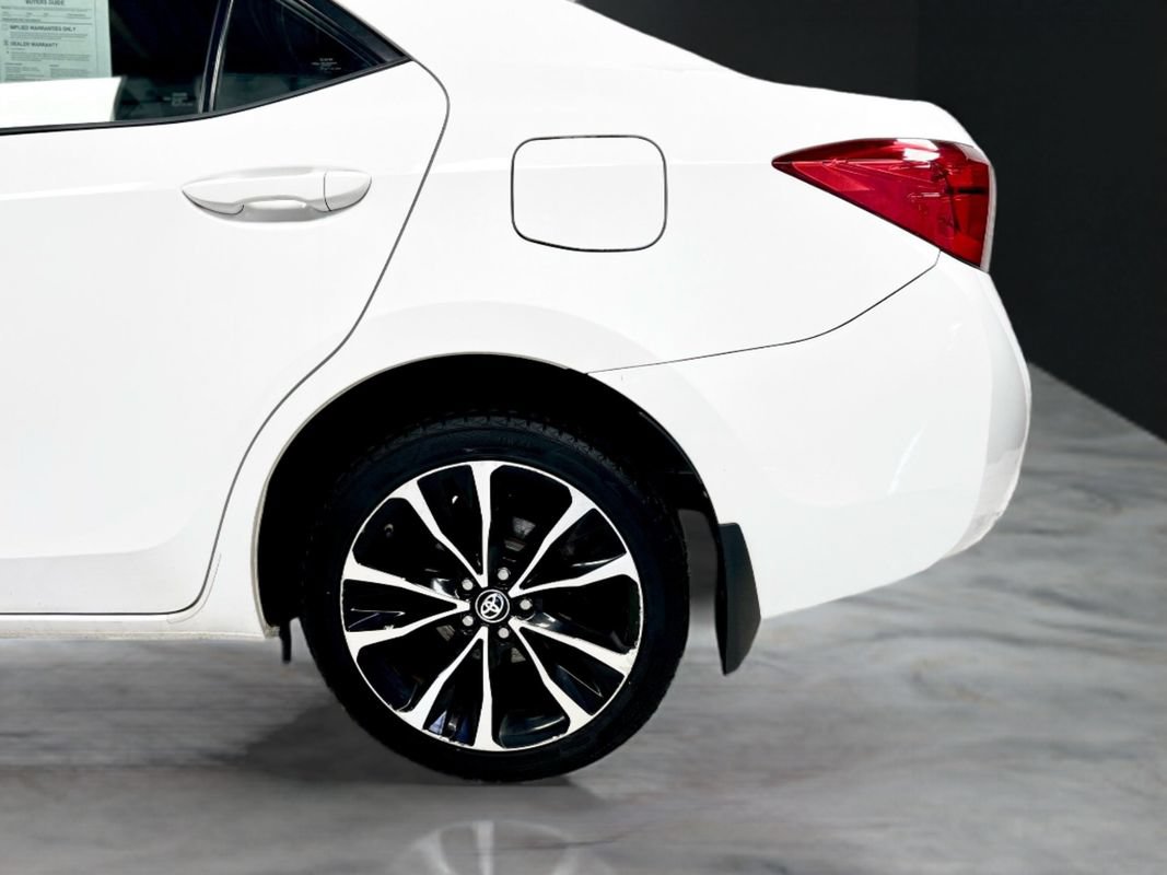 Used 2018 Toyota Corolla SE FWD image 32