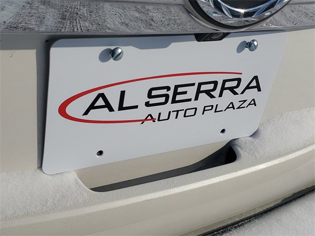 Used 2011 Cadillac Escalade AWD image 6