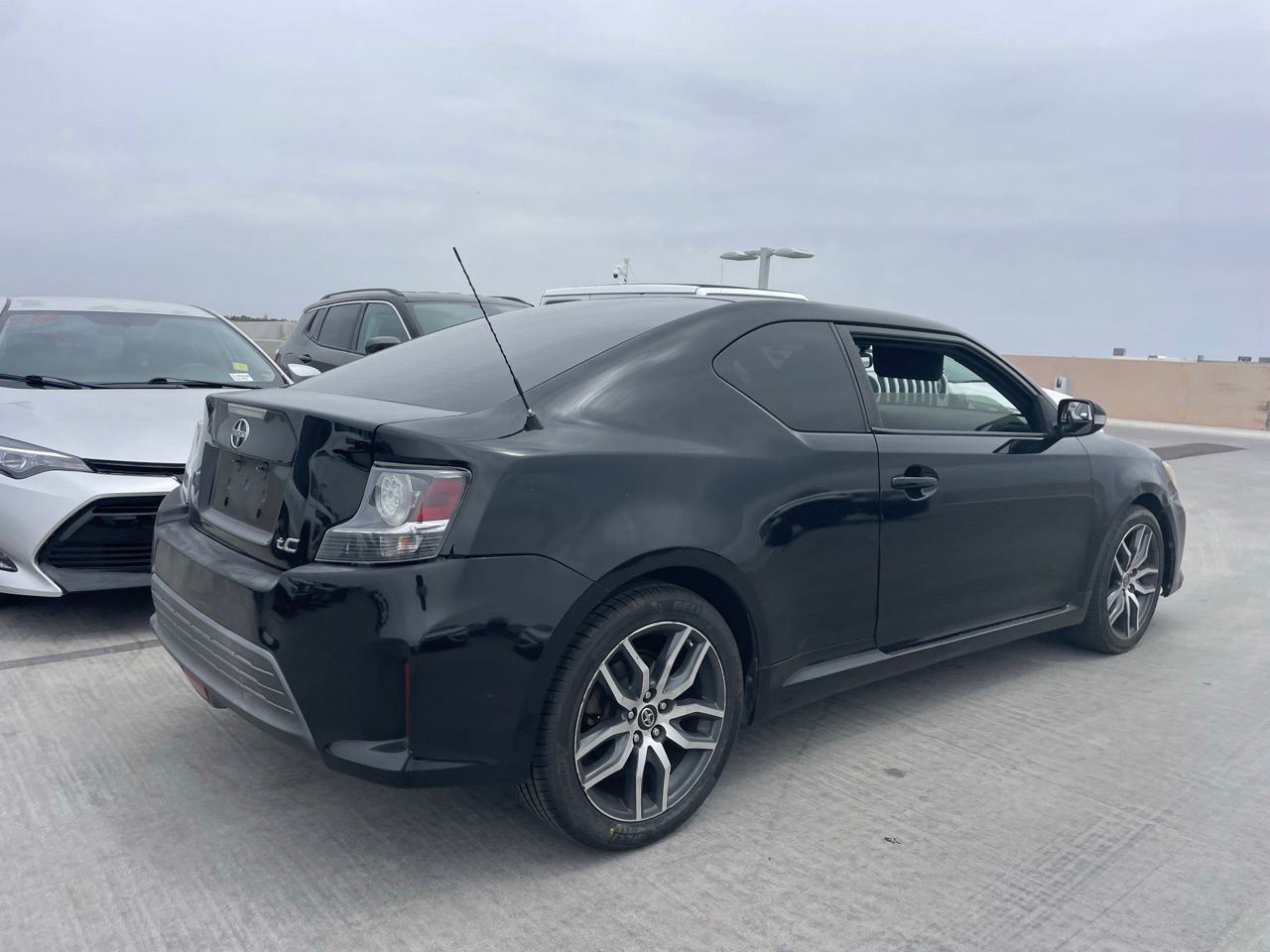 Used 2014 Scion tC FWD image 3