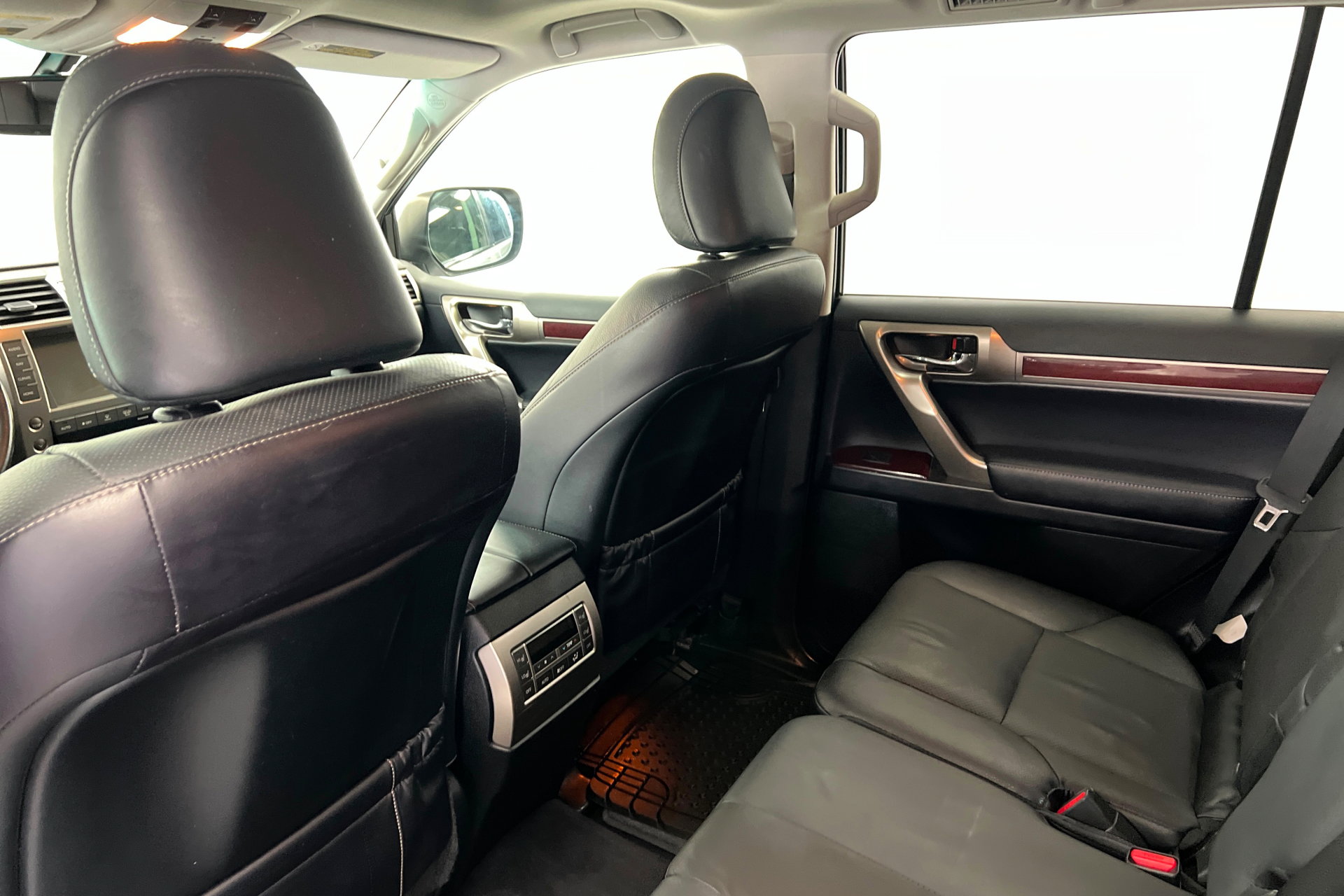 Used 2018 Lexus GX 460 Premium w/ Premium Package image 20