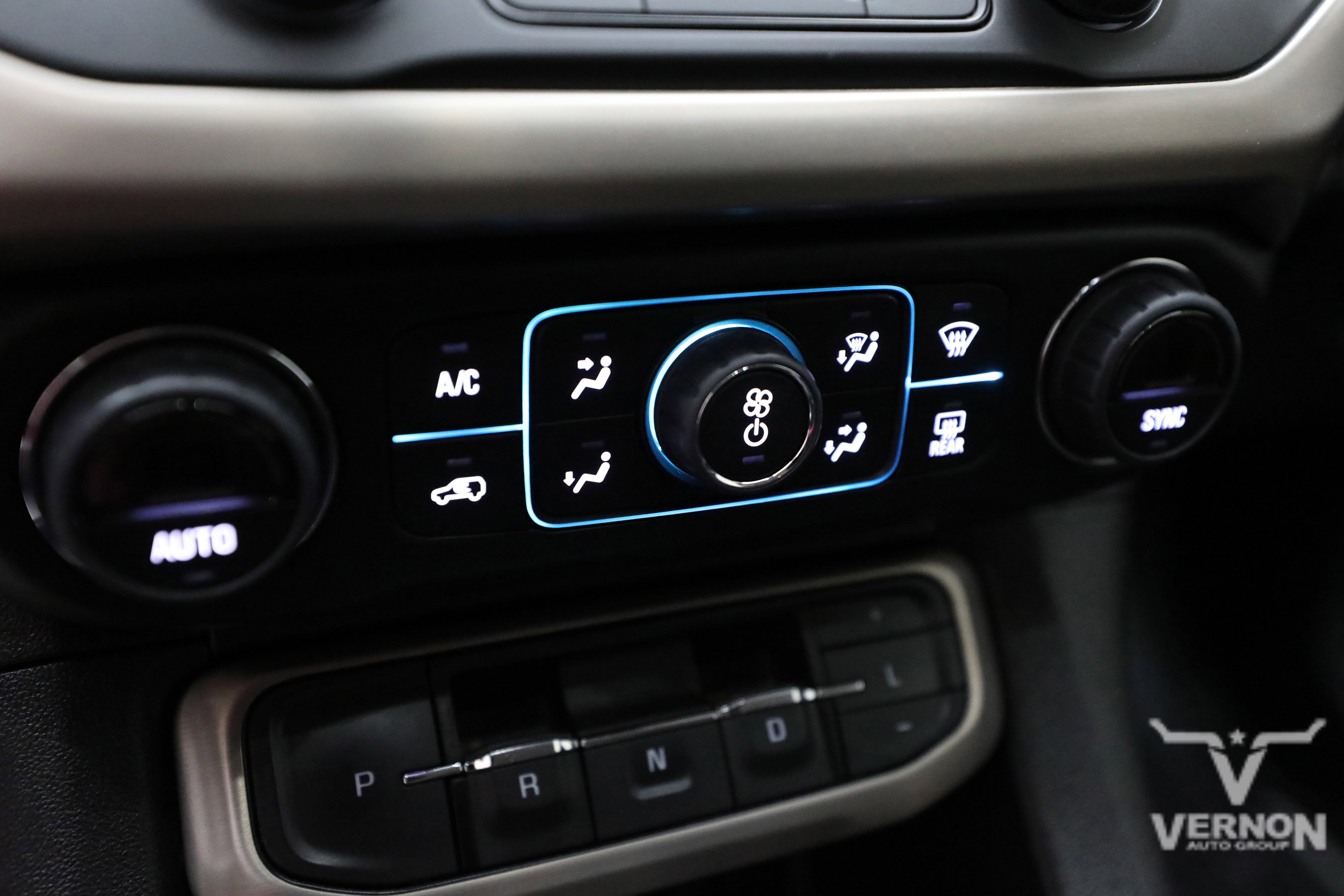 Used 2022 GMC Acadia Denali w/ Denali Ultimate Package image 23