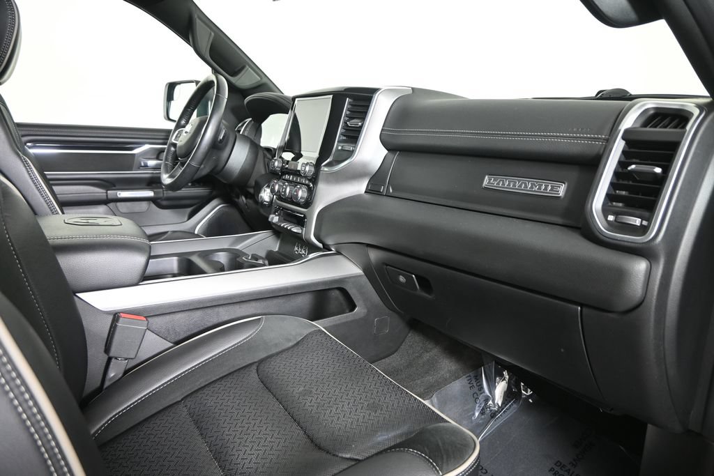 Used 2021 RAM 1500 Laramie w/ Sport Appearance Package AWD/4WD image 16