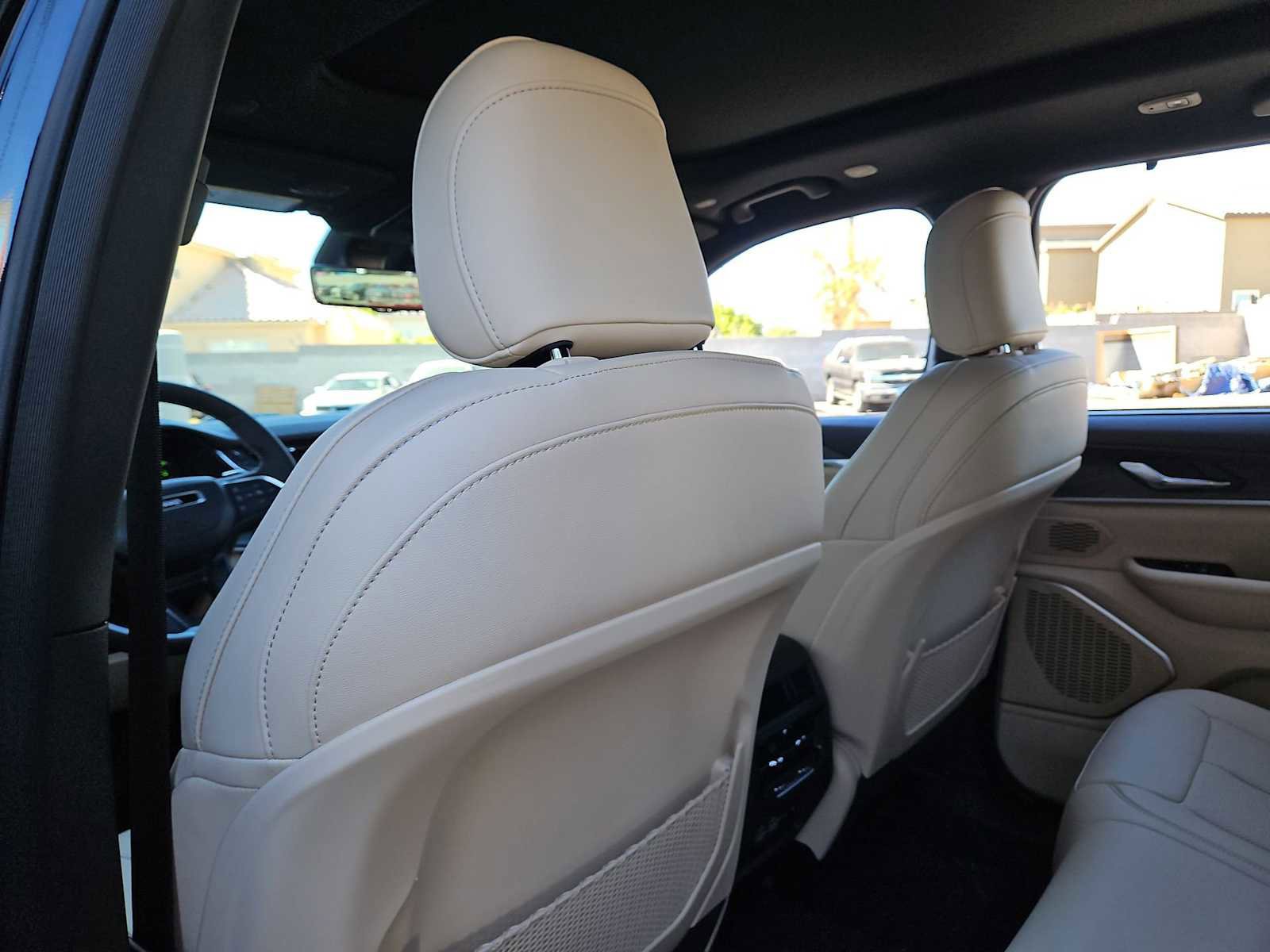 Used 2024 Jeep Grand Cherokee Limited 4xe w/ Luxury Tech Group II image 17