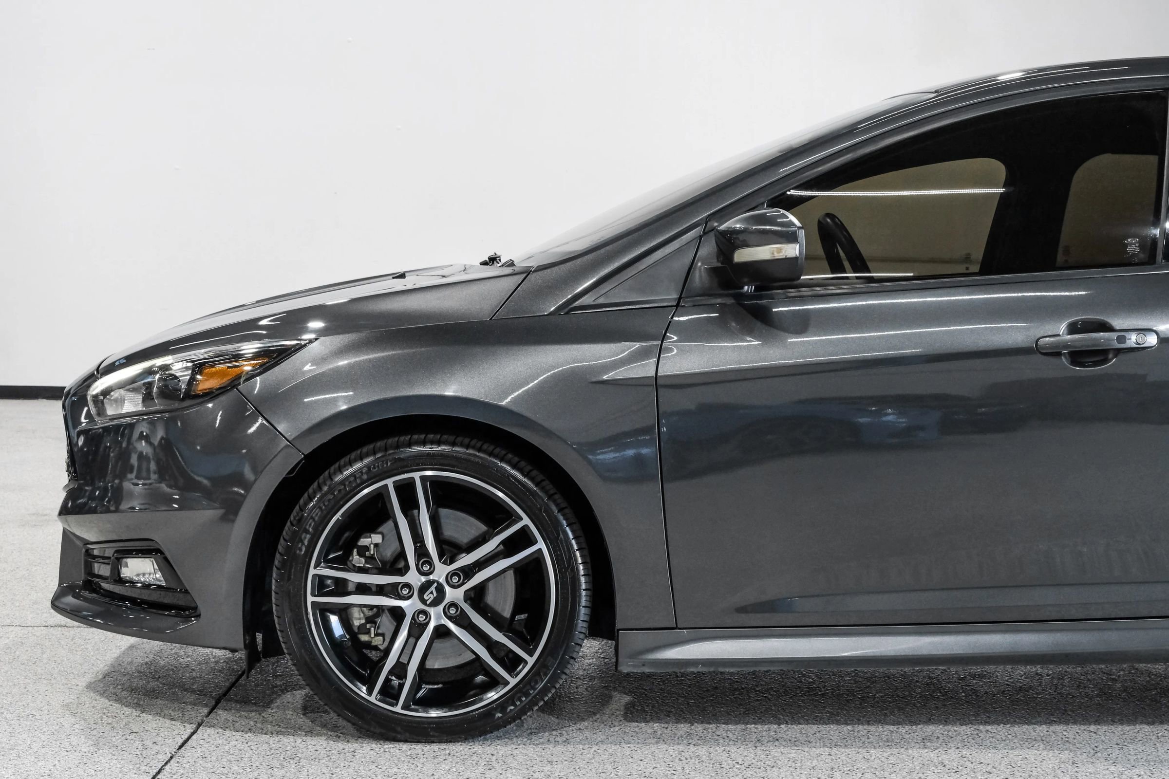 Used 2015 Ford Focus ST w/ Equipment Group 401A image 10