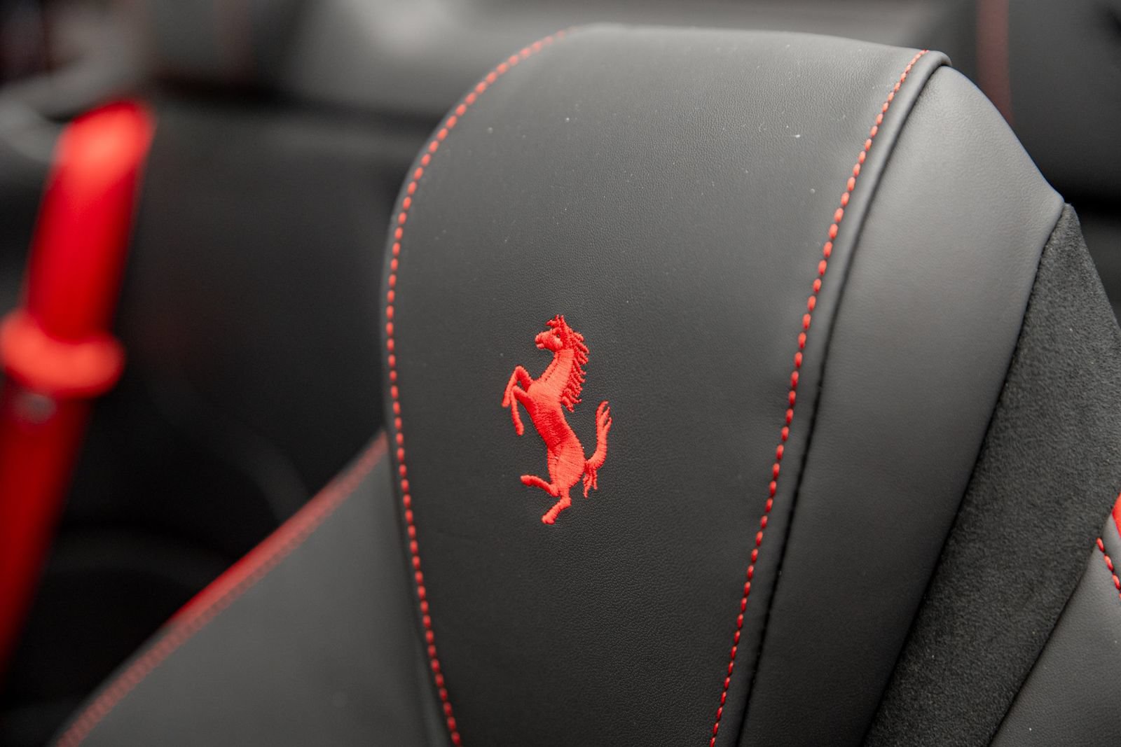 Used 2026 Ferrari Roma Spider RWD image 24