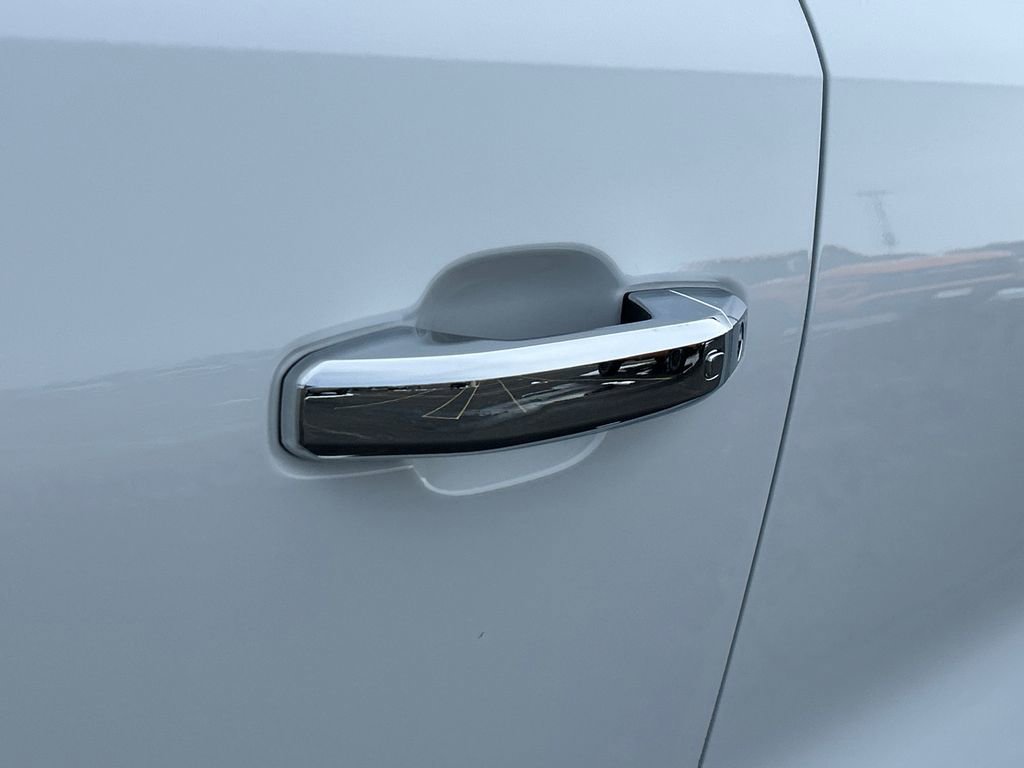 New 2026 GMC Canyon Denali AWD/4WD image 14