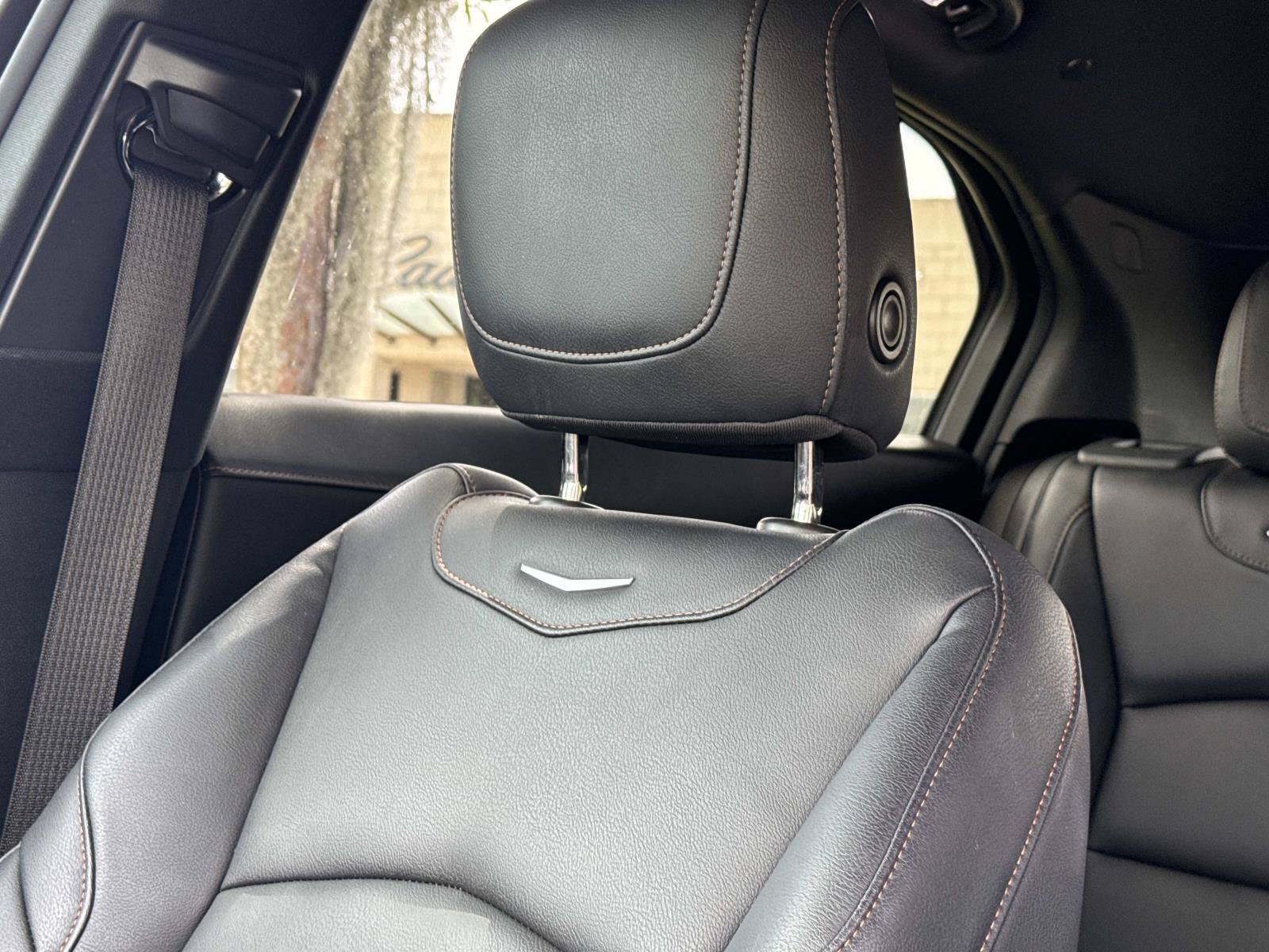 Used 2022 Cadillac XT4 Sport w/ Enhanced Visibility Package AWD/4WD image 25