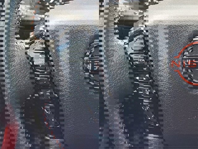 Certified 2025 Nissan Frontier PRO-4X image 20