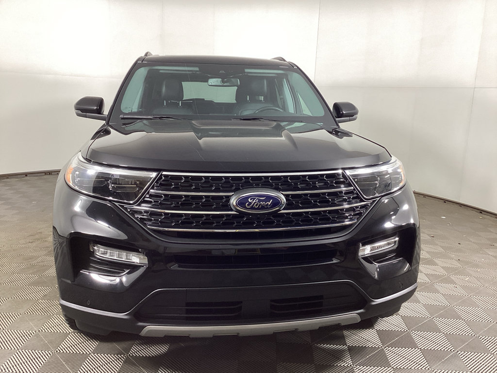 Used 2023 Ford Explorer XLT w/ Equipment Group 202A AWD/4WD image 6