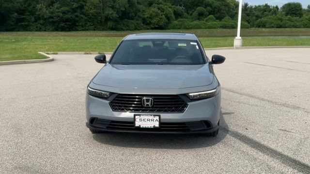 Used 2024 Honda Accord Sport image 3