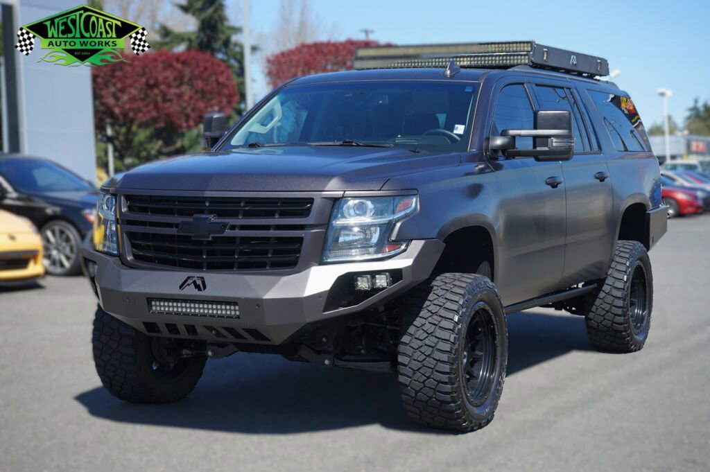 Used 2018 Chevrolet Suburban Premier AWD/4WD image 1