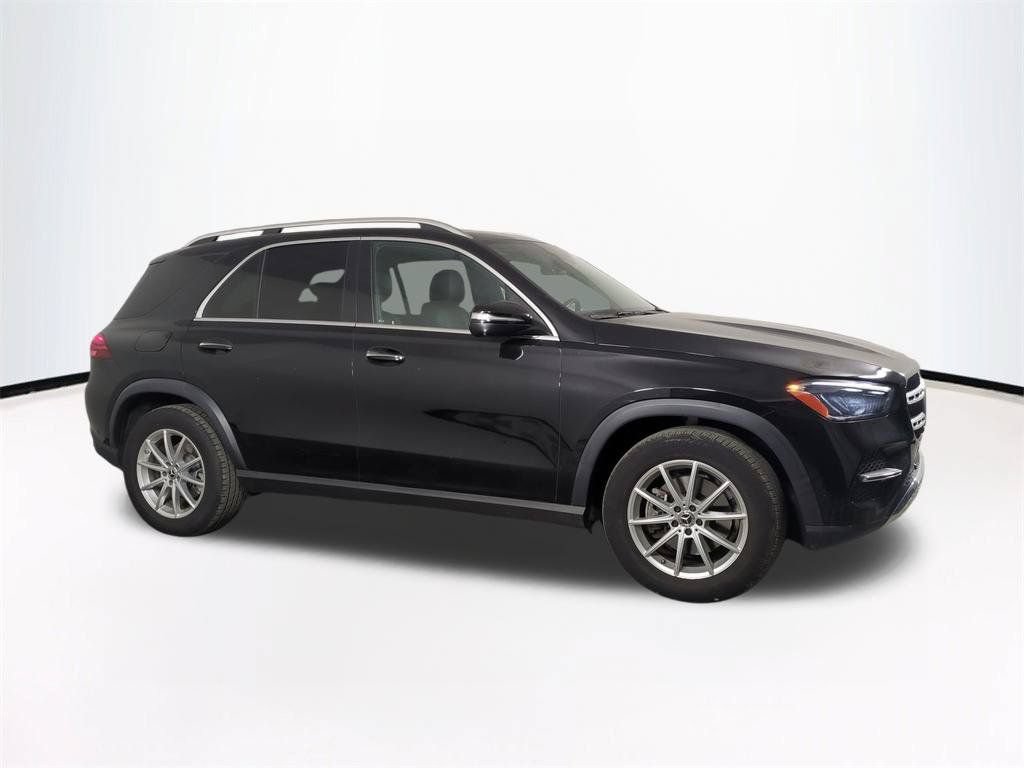 Used 2024 Mercedes-Benz GLE 350 4MATIC w/ 3rd Row Seat Package image 2