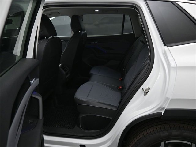 New 2026 Volkswagen Tiguan SE image 11