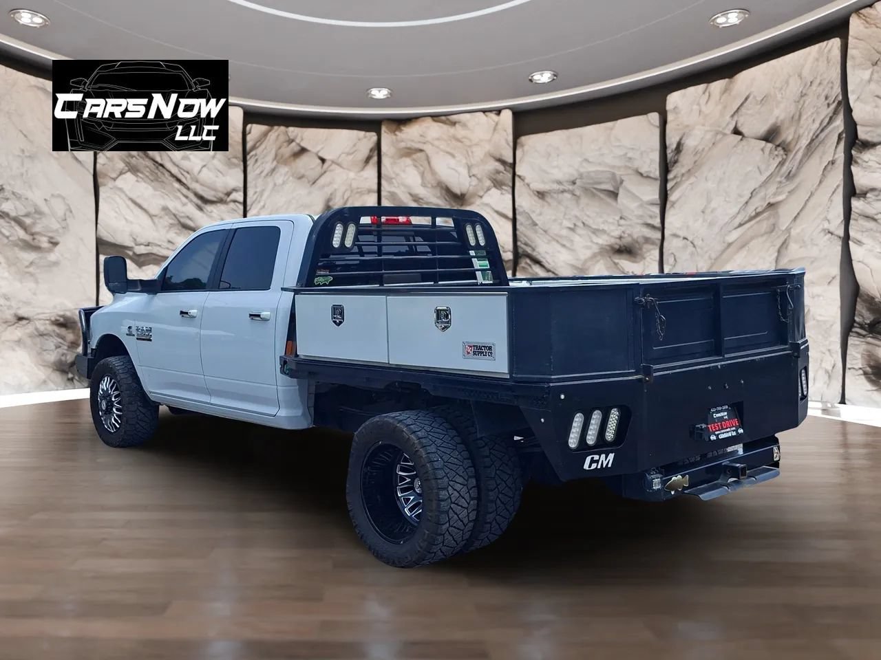 Used 2018 RAM 3500 SLT AWD/4WD image 4