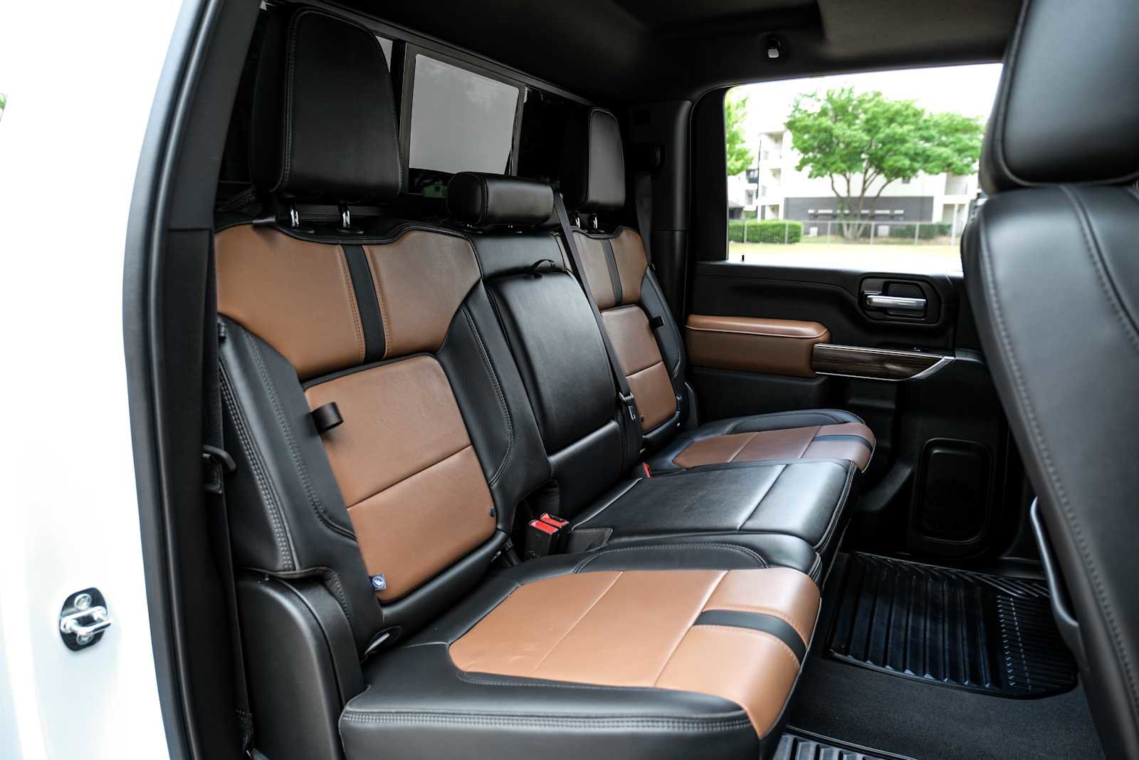 Used 2022 Chevrolet Silverado 3500 High Country AWD/4WD image 38