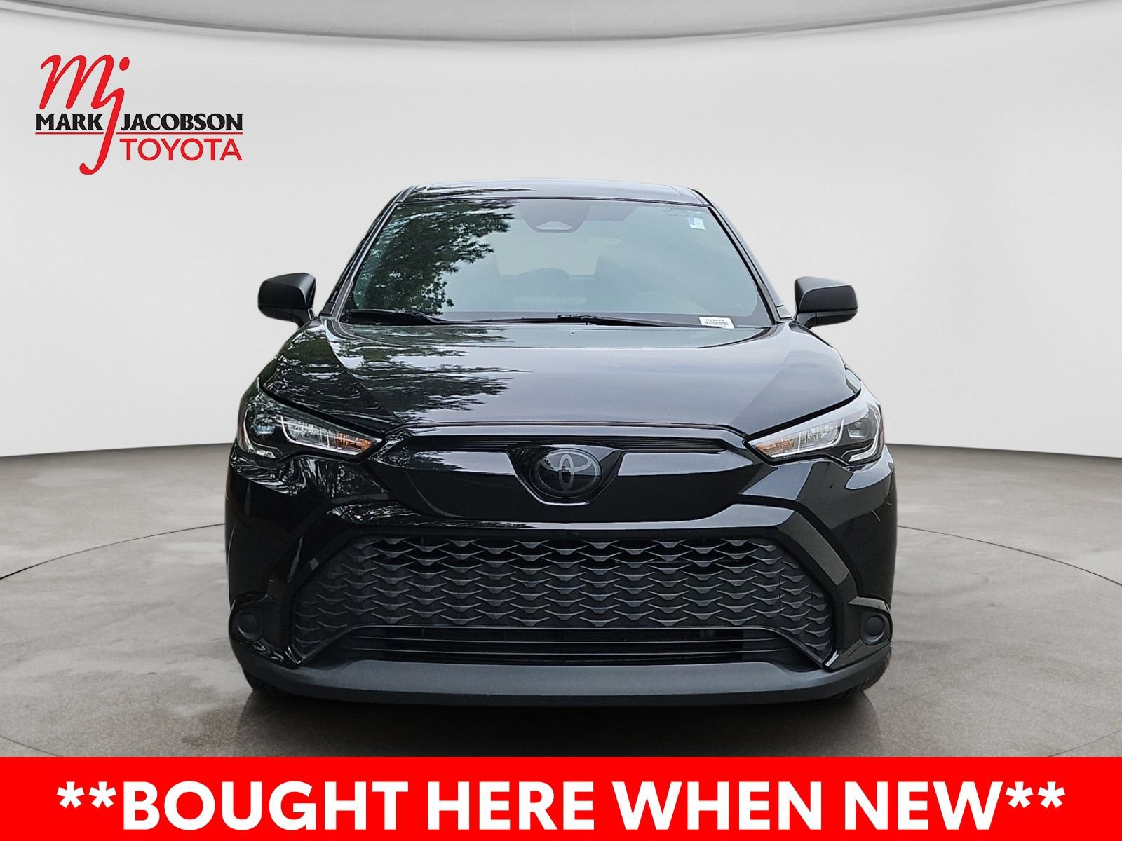 Used 2023 Toyota Corolla Cross AWD Hybrid image 3