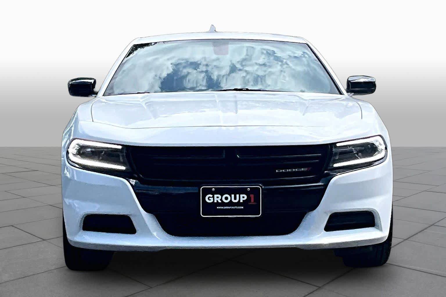 Used 2023 Dodge Charger SXT w/ Blacktop Package RWD image 4