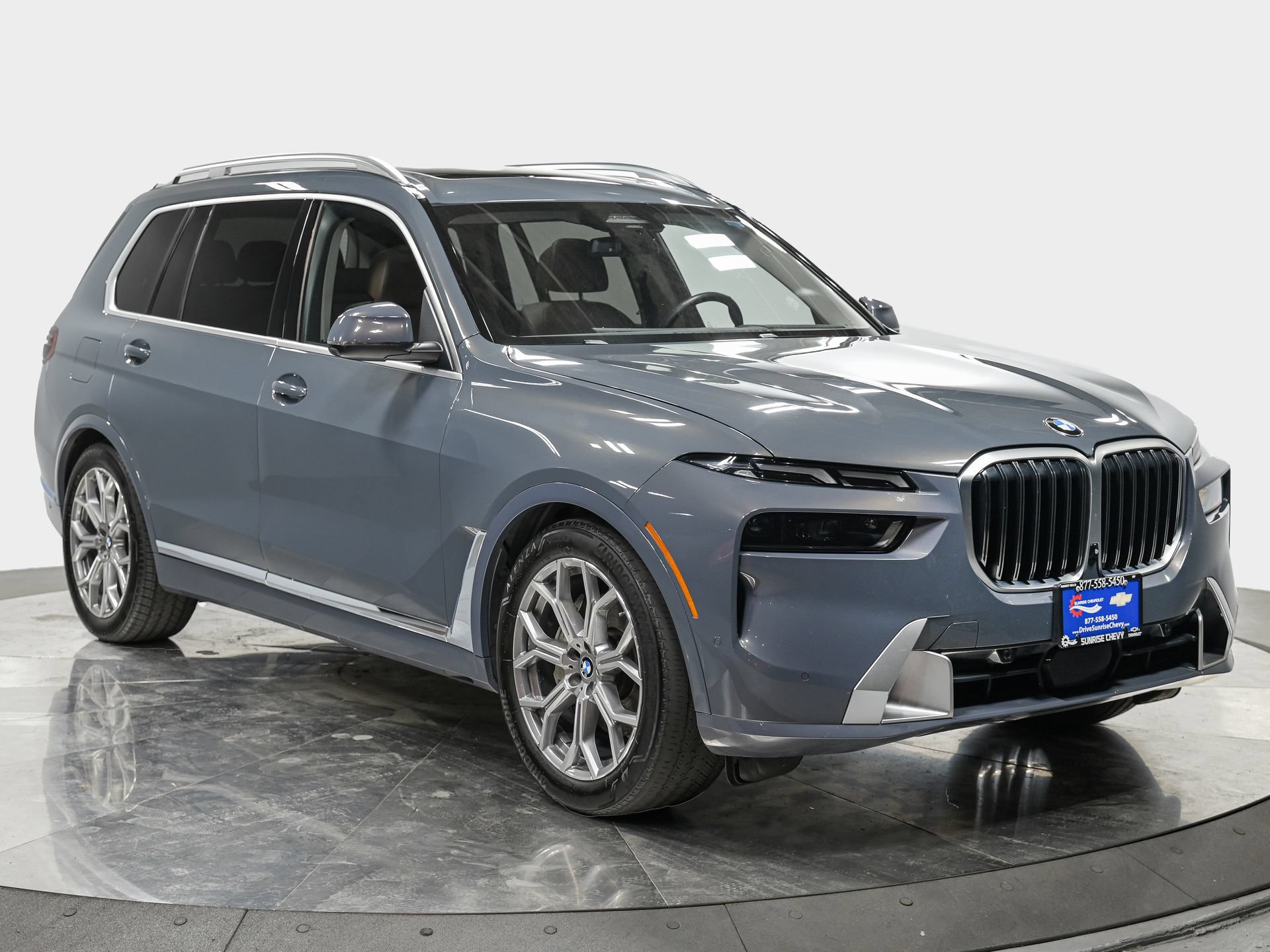 Used 2023 BMW X7 xDrive40i w/ Premium Package AWD/4WD image 9