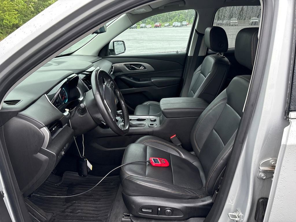 Used 2019 Chevrolet Traverse LT w/ LT Premium Package AWD/4WD image 8
