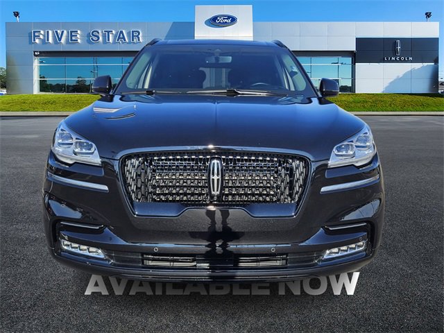 Used 2023 Lincoln Aviator Reserve w/ Equipment Group 201A image 2