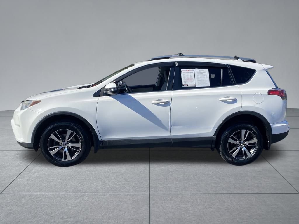 Used 2018 Toyota RAV4 XLE image 4