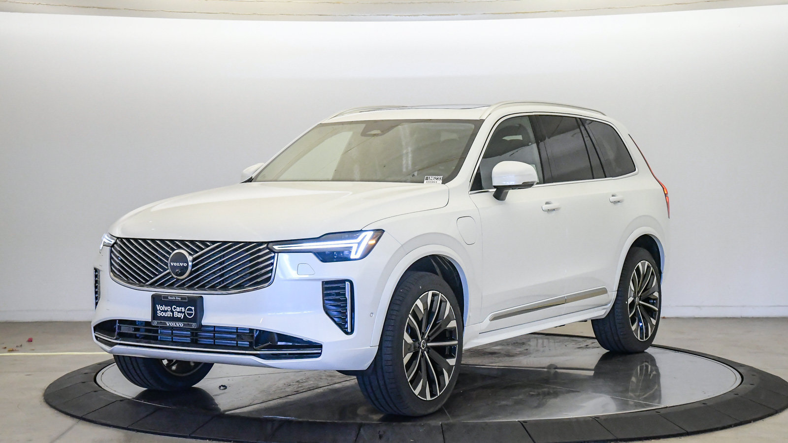 New 2026 Volvo XC90 T8 Plus w/ Protection Package