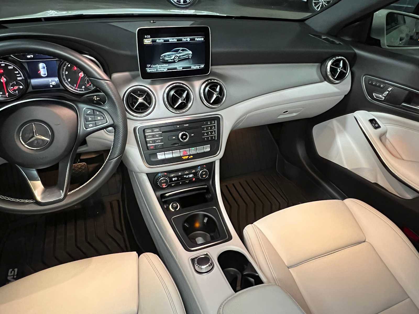 Used 2018 Mercedes-Benz CLA 250 4MATIC image 38