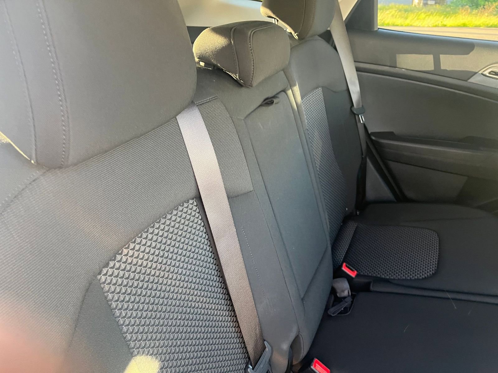 Used 2025 Kia Sportage LX FWD image 37
