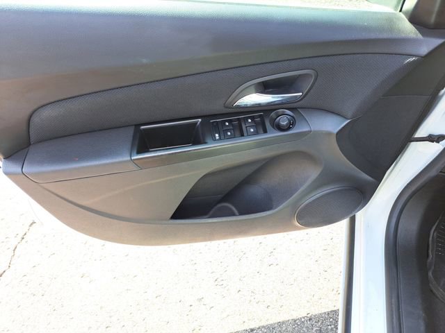 Used 2013 Chevrolet Cruze LT image 15