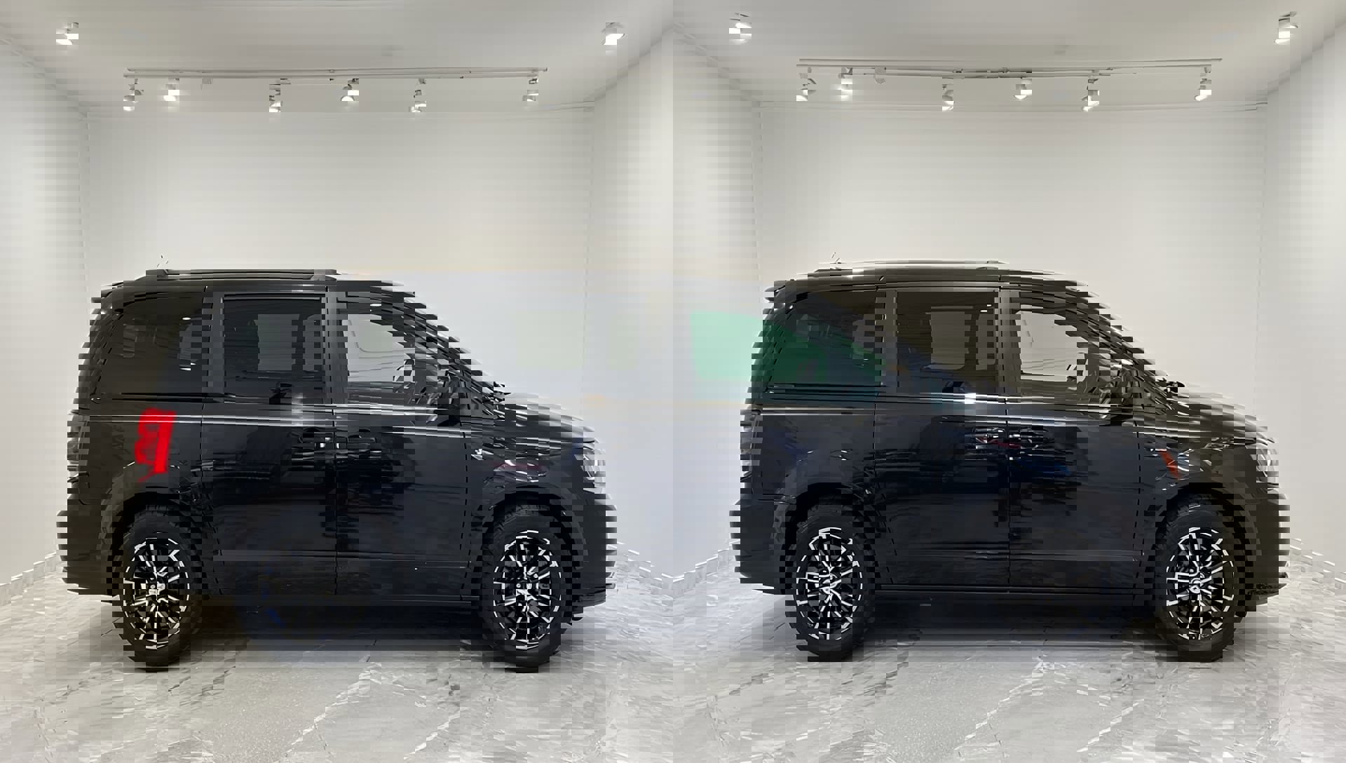 Used 2018 Dodge Grand Caravan GT image 3