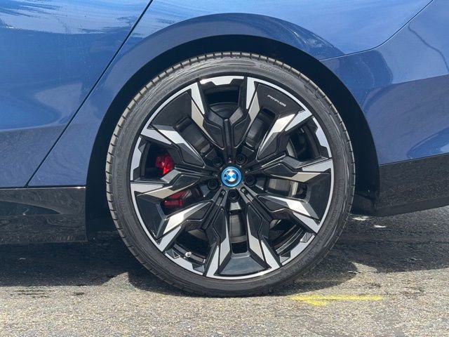 Certified 2024 BMW i5 M60 image 3