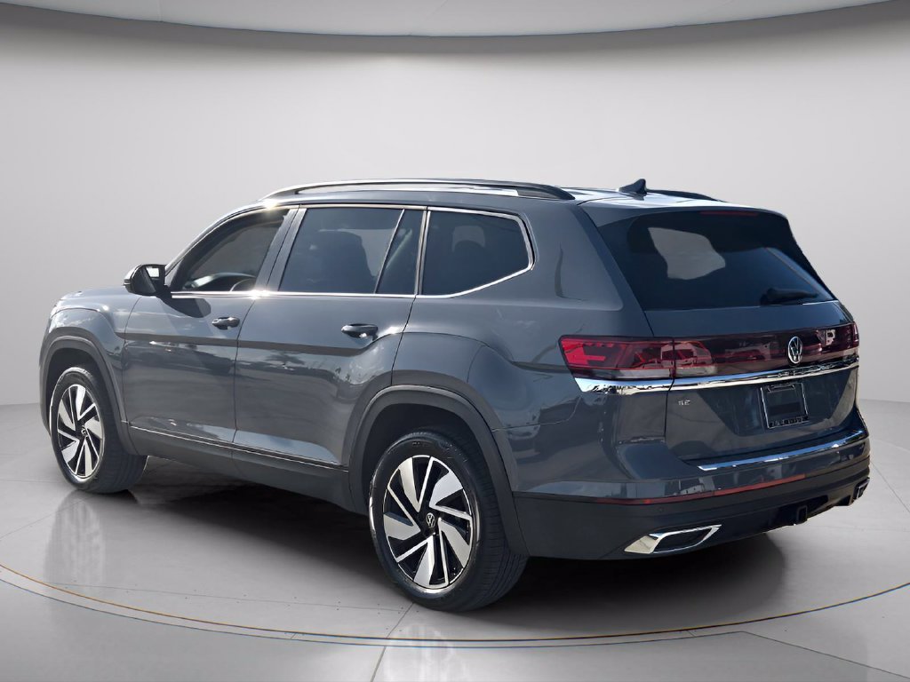Certified 2026 Volkswagen Atlas SE FWD image 4