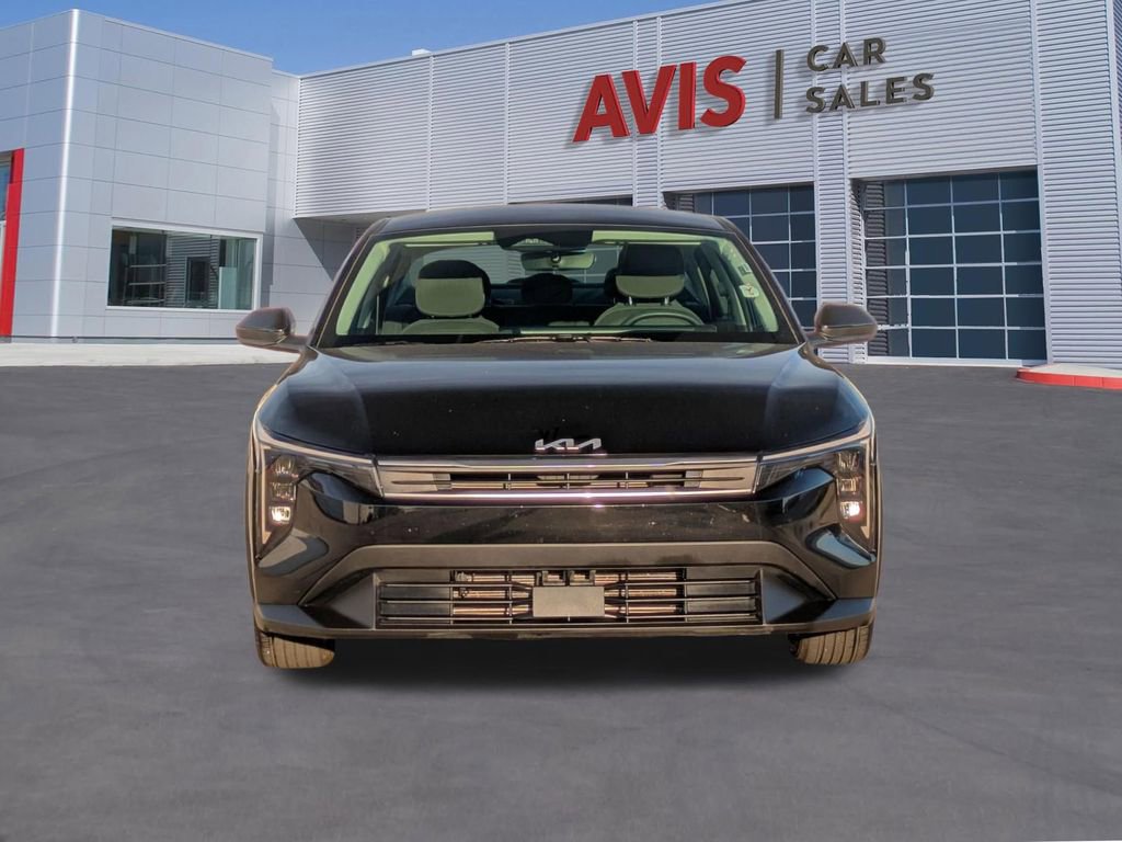 Used 2025 Kia K4 LXS image 2