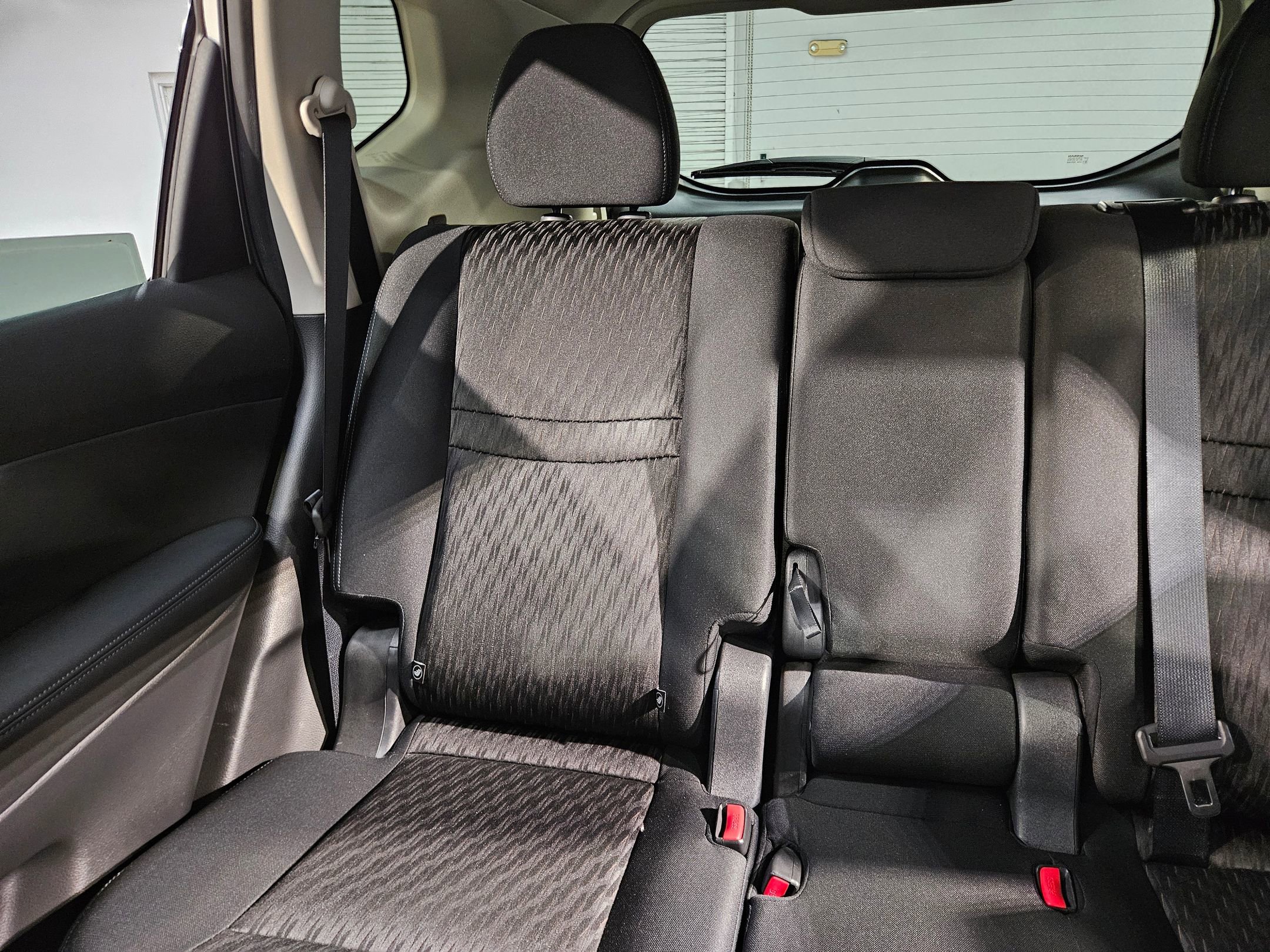 Used 2017 Nissan Rogue SV FWD image 12